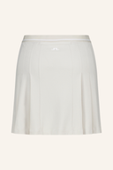J. Lindeberg Harlow Skort, sportlicher Röck- und Shorts-Kombination aus atmungsaktivem Material, in sommerlichem Design.