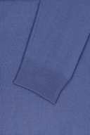 Grauer Kiyan Quarter Zip Strickpullover von J. Lindeberg, weicher Pullover mit Quarter-Reißverschluss und feiner Strickstruktur.