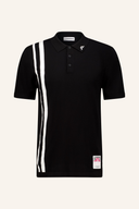 J. Lindeberg Wallis Strick-Polo-Shirt in Blau, elegante T-Shirts mit Knopfleiste und feiner Struktur, auf einem weißen Hintergrund.
