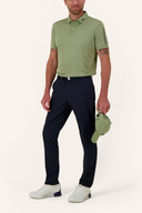 Lange Golfhose von J. Lindeberg, atmungsaktive Vent Golf Pant, in neutraler Farbe, mit elastischem Bund und sportlichem Design