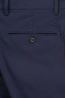 Lange Golfhose von J. Lindeberg, atmungsaktive Vent Golf Pant mit sportlichem Schnitt und elastischem Material, in dunkler Farbe