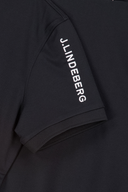 J. Lindeberg Tour Tech Poloshirt in sportlichem Design, aus weichem Stoff, mit Kragen und Knopfleiste.