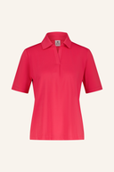 Helles Bella Birdie Poloshirt von Daily Sports aus weichem Stoff, mit Kragen und Knöpfen, auf weißem Hintergrund.