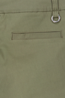 Lange Hose von Daily Sports, magische Wasserhosen-Design, bequemes Material, geeignet für Sport und Freizeit, in natürlicher Haltung.