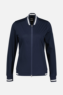 Dunkelgraue Cross Sportswear Storm Jacke für Wind und Wetter, winddichtes Material, Frontreißverschluss und Kapuze.