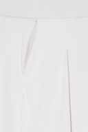 Gedrucktes, plissiertes Peak Performance T-Shirt in bunter, lockerer Passform, ideal für sportliche Freizeitmode.