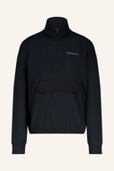 Peak Performance Mid Layer Jacke, leicht und atmungsaktiv, in einem dunklen Farbton, mit Reißverschluss und Stehkragen.