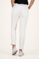 Lange Golfhose von Daily Sports in hoher Wasserbeständigkeit, mit elastischem Bund und atmungsaktivem Material.