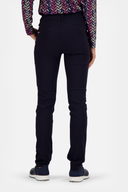 Lange Sports-Hose von Daily Sports, bequem und strapazierfähig, ideal für Workout und Freizeit, in dunkler Farbe.