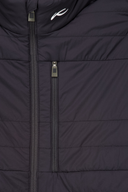 Kjus Reach Jacke, wasserdichte Outdoor-Jacke in Schwarz mit Kapuze und Reißverschluss für Damen