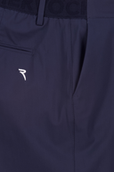 Lange Chervo Scozzese Hose aus Stoff mit Karo-Muster, bequemer Sitz und klassischen Design, sichtbar auf weißem Hintergrund.