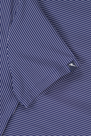 Chervo Architetto Polo, hellblaues Herren-Polo-Shirt mit Kragen und Knöpfen, bequem und stilvoll für den Alltag.