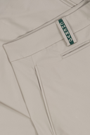 Chervo Bermuda Hose aus Baumwolle, bequeme kurze Hose mit Taschen, sommerlicher Stil, für Herren, in hellblauer Farbe.