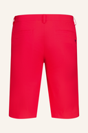 Chervo Bermuda-Hose in neutraler Farbe, aus leichtem Stoff, zeigt den klassischen Schnitt und Detailansicht.