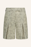 Chervo Bermuda-Hose aus GINSENG-Baumwolle, bequemer Schnitt, in neutralem Farbton, auf einem weißen Hintergrund.