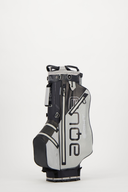 Schwarzes Big Max Aqua Eight G Standbag mit gepolstertem Griff und mehreren Fächern, für Golfschläger und Zubehör.