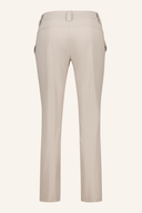 Lange Golfhose von Sportalm in neutralem Farbton, detailreiche Nähte und bequeme Passform, ideal für sportliche Aktivitäten.