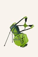 Großer, moderner Hybrid-Schläger AQUA Hybrid 4 von Big Max mit schwarzem Design und sportlicher Optik.