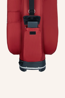 Aqua Style 4 Cartbag von Big Max, modernes Golf-Cartbag mit Taschen und auffälligem Print, auf einem Golfwagen.