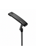TaylorMade Soto #1 Putter in Schwarz, flacher Blade-Design für präzises Putten auf dem Golfplatz.