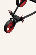 Großer Max Blade IP 2 Trolley mit schwarzem Rahmen und Vorderrad, seitliche Ansicht, komfortabler Griff, langlebiges Design