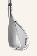 Cleveland CBZ Zipcore 2025 Wedge, Nahaufnahme des Golfschlägers mit schwarzem Griff und metallischem Schlägerkopf