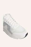 J. Lindeberg Vent 500 Golfschuhe, schwarze Golfschuhe mit weißen Akzenten, bequemes Design und rutschfeste Sohle.