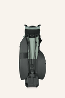 Leichtes Big Max Dri Lite Hybrid Plus Golftasche mit mehreren Fächern und wasserabweisendem Material, ideal für den Golfplatz.