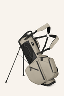 Leichter Big Max Dri Lite Hybrid Prime Standbag mit wasserabweisendem Material und mehreren Stauraumfächern.