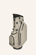 Leichtes Big Max Dri Lite Hybrid Prime Standbag mit wasserabweisendem Material und mehreren Stauraumfächern.