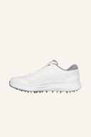 Skechers Max Fairway 4 Golfschuhe in Weiß, mit stabiler Sohle und atmungsaktivem Obermaterial, für optimalen Halt auf dem Golfplatz