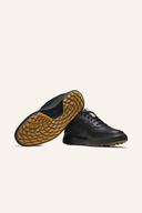 Bequeme Footjoy Contour Casual Golfschuhe aus Leder mit strapazierfähiger Sohle und modernem Design.