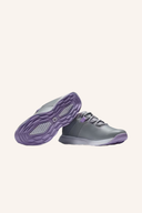 Footjoy Prolite Golfschuhe aus Leder mit Schnürung und rutschfester Sohle für optimalen Halt beim Golfspielen.