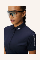 J. Lindeberg Tour Tech Polo, bequemes Poloshirt mit sportlichem Design, aus weichem Stoff für aktiven Komfort