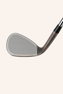 Hochwertiger TaylorMade Hi-Toe 4 ATS Wedge mit Edelstahlklinge und schwarzem Griff, perfekt zum Annäherungsschlag.