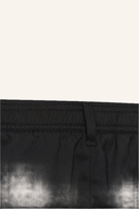 Adidas Ultimate 365 verstellbare lange Golfhose in Schwarz, detaillierte Nahaufnahme der Hose mit elastischem Bund