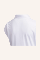 Adidas Performance Kurzarm Polo, detailreiche Ansicht mit sportlichem Polokragen und atmungsaktivem Material.