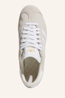 Adidas Gazelle Golfschuhe aus Leder mit griffiger Sohle und Schnürung, ideal für das Golfspielen.