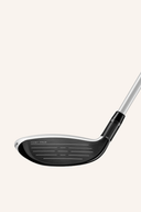 Golfschläger-Hybrid mit schwarzer Kopfplatte und silbernem Schaft, zeigt moderne Twist Face-Technologie