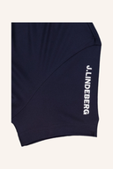 J. Lindeberg Tour Tech Poloshirt in Grau, bequemes Polo mit sportlichem Design, aus weichem Material, perfekt für Freizeit und Sport.