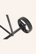 JuCad Carbon Drive 3.0 Set Elektrotrolley mit schwarzem Rahmen und Griff, detailreiche Ansicht eines hochwertigen Elektrotrolleys