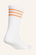 Schwarze Adidas MR Socke aus weichem Material, Rückansicht, transparente Hintergrund, bequemes Design für sportlichen Komfort