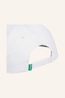 Adidas Structure Cap, detailreiche Ansicht der schwarzen Kappe mit strukturiertem Design und Logo auf der Vorderseite