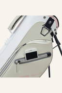 Großes Big Max AQUA Seven H Standbag mit mehreren Fächern und Tragegriffen, golfbag für Herren, schwarz mit Logo.