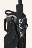 Großes Standbag AQUA Seven H von Big Max mit mehreren Fächern und bequemen Tragegriffen, ideal für Golfausrüstung.