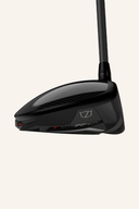 Wilson DYNAPWR Max Plus Driver mit schwarzem Schlägerkopf und grünem Griff, bereit für das Golfspiel.