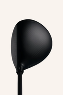 OnOff XCBT 2026 Fairwayholz, modernes Golfschlägerdesign, glänzende Holzoberfläche und ergonomischer Griff sichtbar.