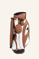 JuCad Style Cartbag mit mehreren Fächern und gepolsterten Tragegriffen für Golfschläger, schwarz, auf glattem Untergrund fotografiert