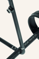 JuCad Carbon Travel SV 2.0 Elektrotrolley in Schwarz mit kompaktem Design und robustem Carbonrahmen.