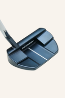 Odyssey Ai-One Milled Three T Putter, detailreiche Handmühle mit gerader Schlagfläche und schwarzem Finish.